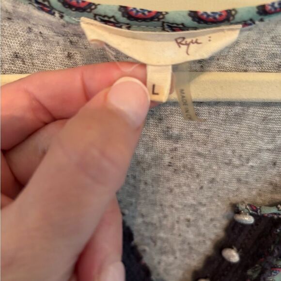 Anthropologie Ryu Gray and Black Tiered Bell Sleeve Tunic - Picture 7 of 7